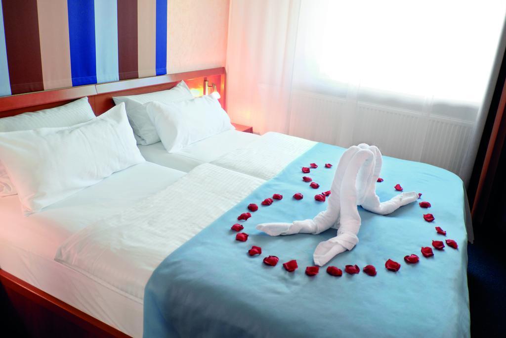 Hotel Elysee Seligenstadt Dış mekan fotoğraf